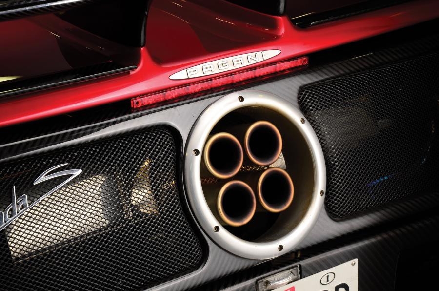  Pagani Zonda C12 7.3 S Roadster 2005 года  (фото 20 из 27)